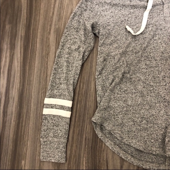 Hollister gray long sleeves top with a hood two white strips on sleeves XS - Picture 3 of 8